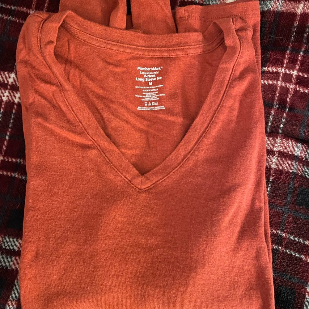 Member's Mark Rust V-Neck long sleeve T-Shirt